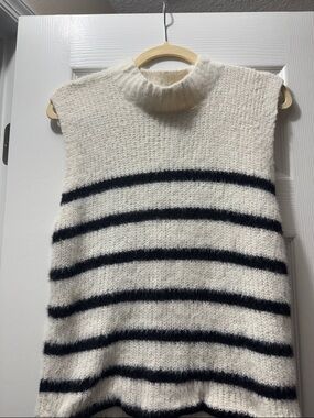 Old Navy Sleeveless Cowl Neck Sweater Vest in Cream and Black Stripes